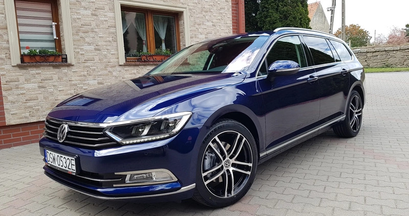 Volkswagen Passat cena 79900 przebieg: 148000, rok produkcji 2018 z Strzegom małe 742